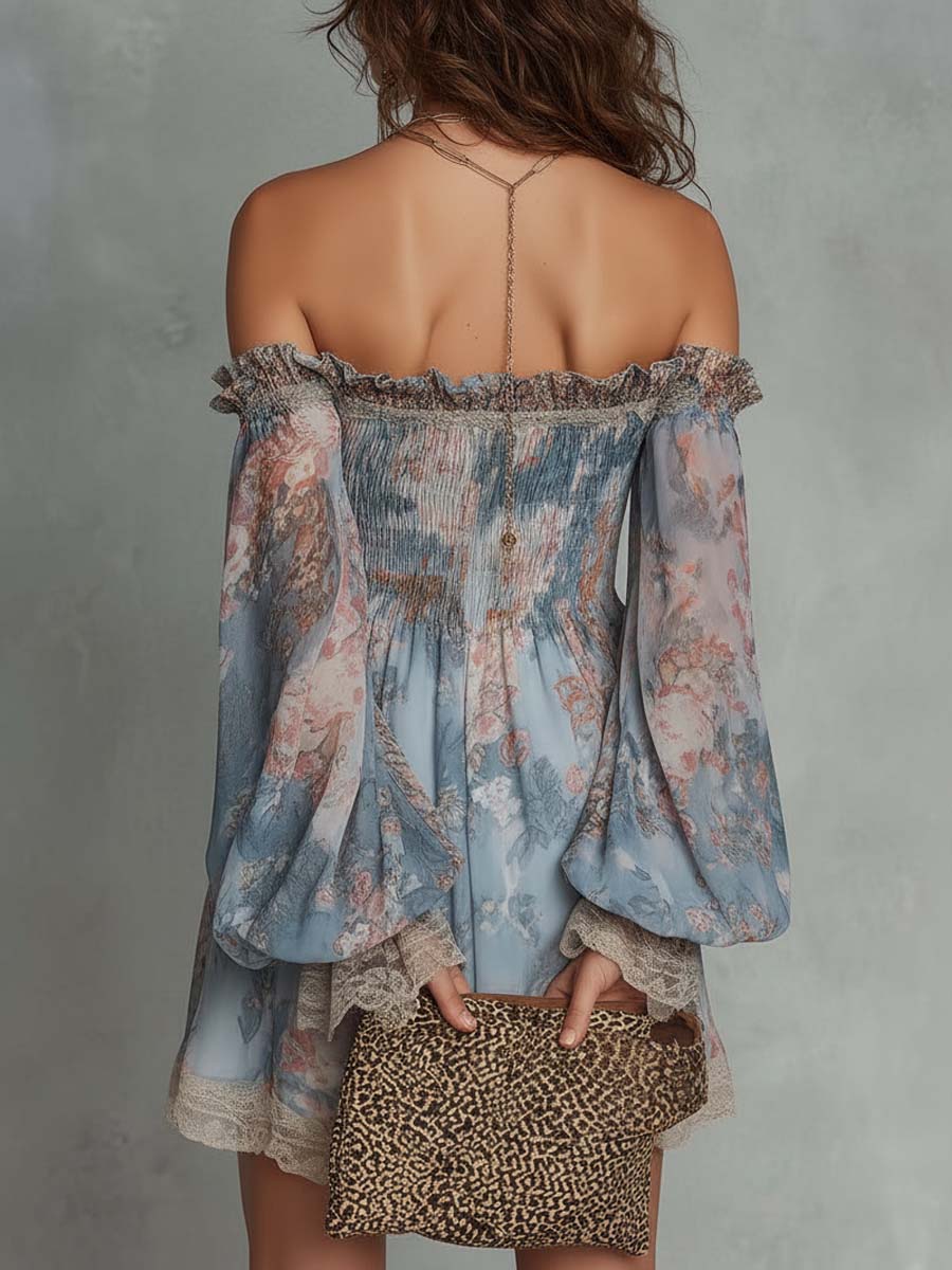 Elvira | Mini robe florale off-shoulder avec manches amples et bords en dentelle