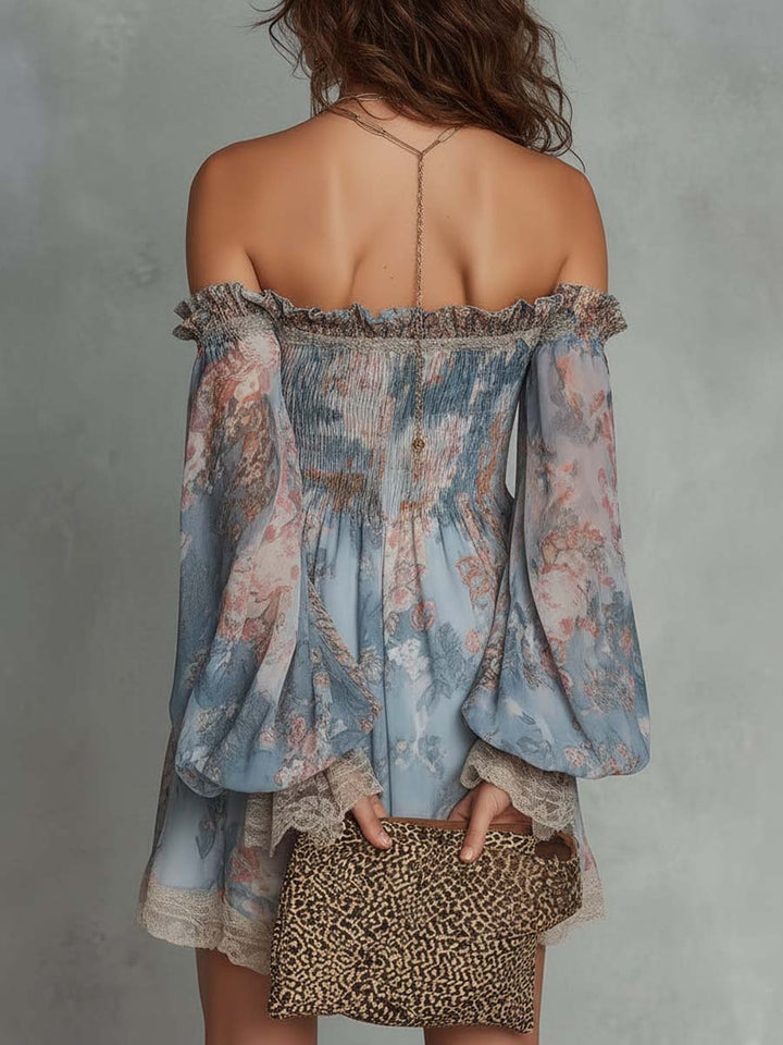 Elvira | Mini robe florale off-shoulder avec manches amples et bords en dentelle