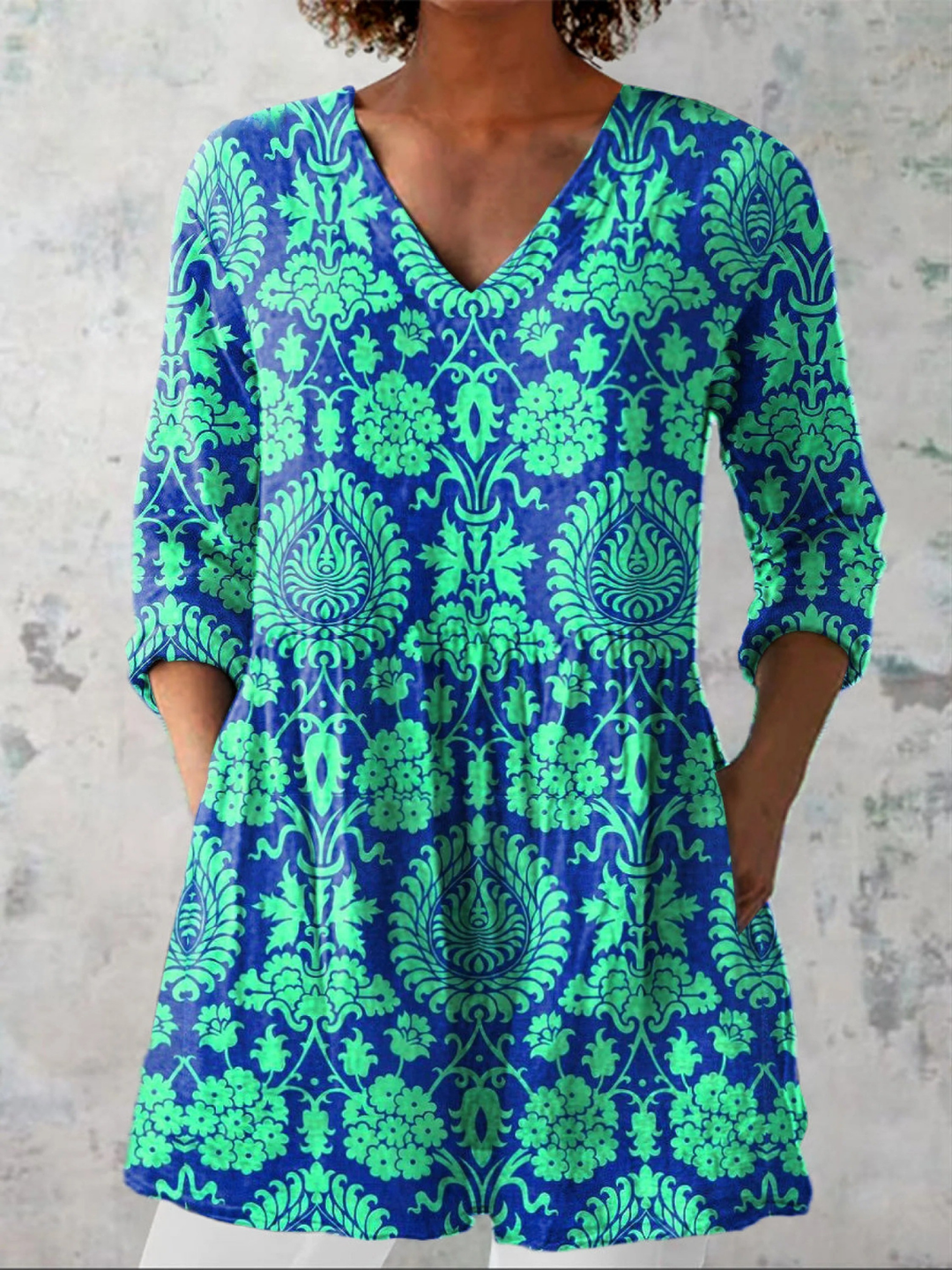 Beatrix | Blouse longue avec décolleté en V