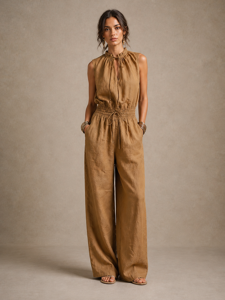Zenaide | Combinaison couleur camel avec décolleté haut noué et jambes larges