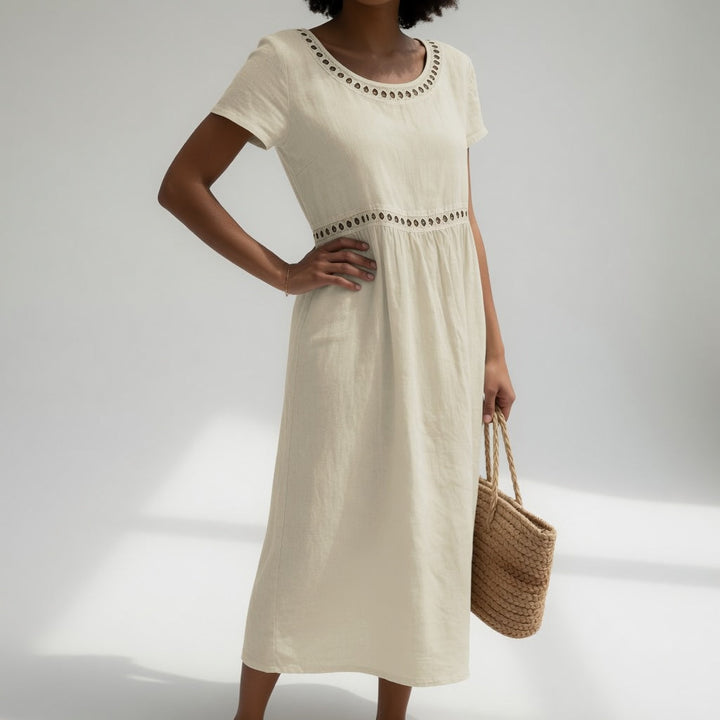 ROBE BRODÉE POUR FEMME
