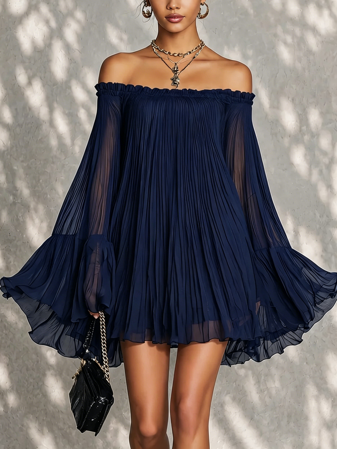 Flavia | Mini robe bleu nuit plissée avec décolleté off-shoulder