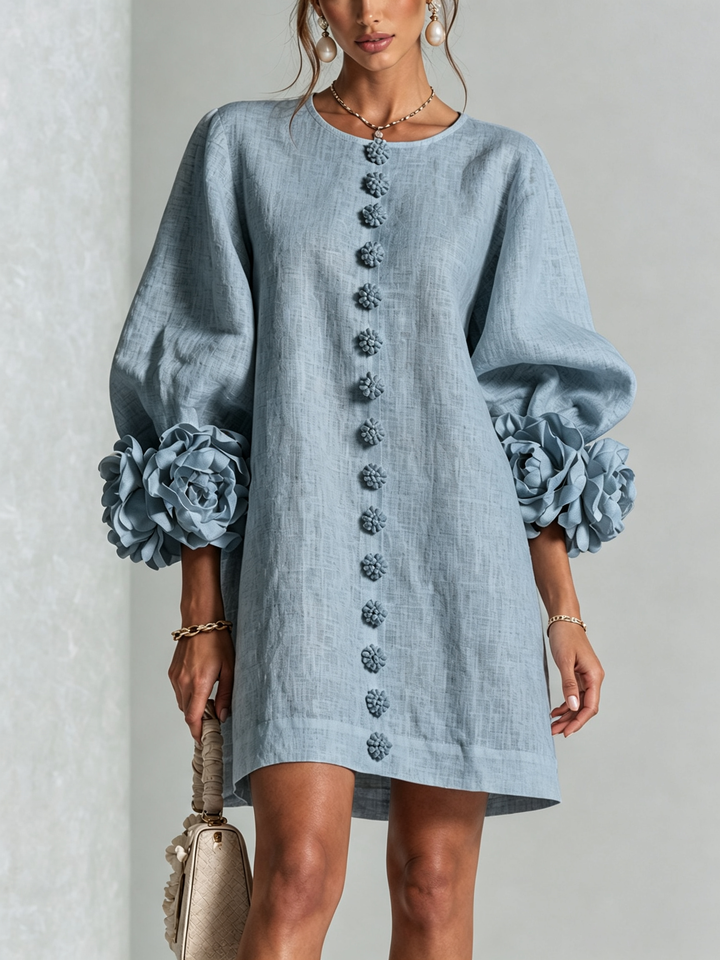Robe Mini Boutonnée Florale Blanche Avec Manches Florales Étonnantes