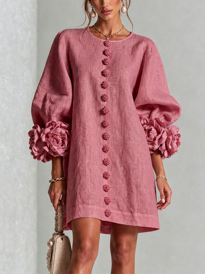 Robe Mini Boutonnée Florale Blanche Avec Manches Florales Étonnantes