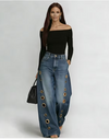 Jeans larges pour femmes à taille haute avec découpes et poches inclinées en métal